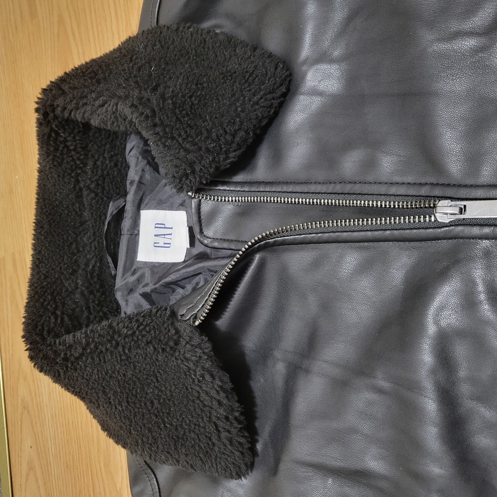 GAP Black Bomber Jacket Sleek Glossy Design - Picture 2 of 7